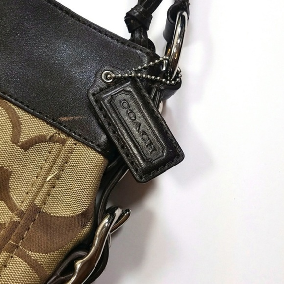 [Coach] Brown Medium Signature Zoe Hobo - Picture 3 of 8